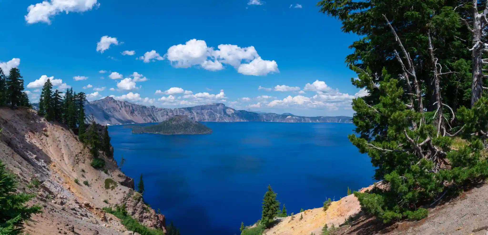 Crater Lake Rim Trail: Hiking the Caldera in a Day