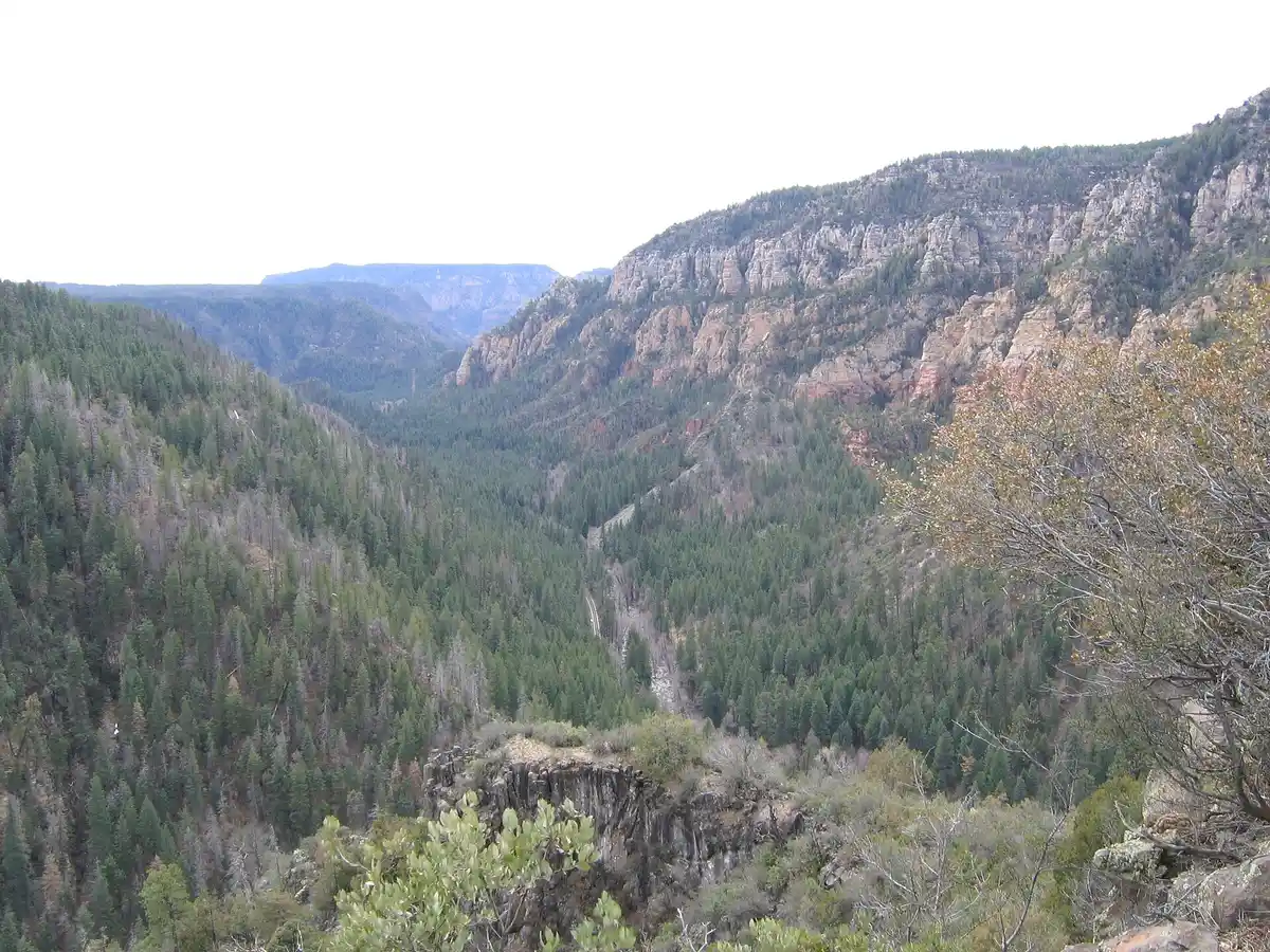 Drive to Sedona via Oak Creek Canyon