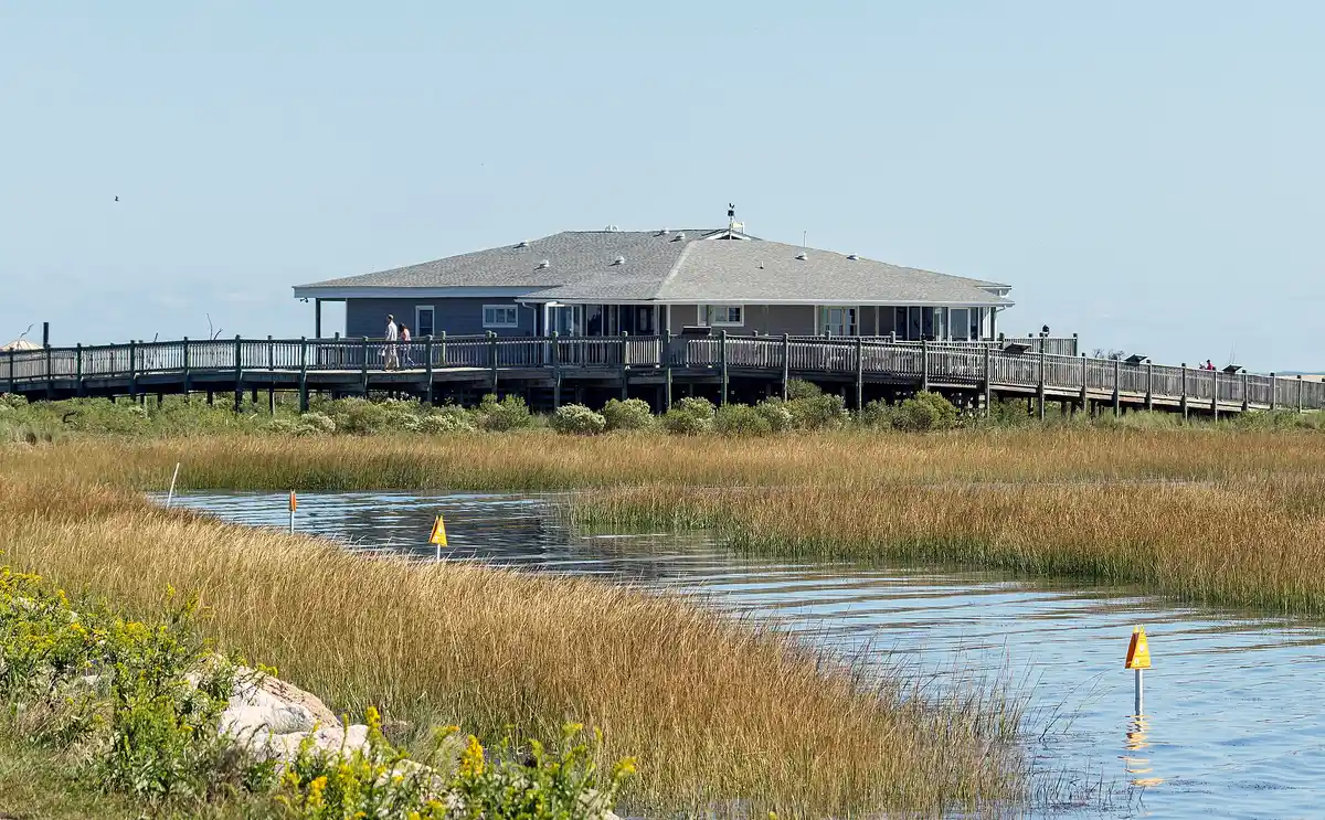 Visitor center · maps, exhibits & permits
