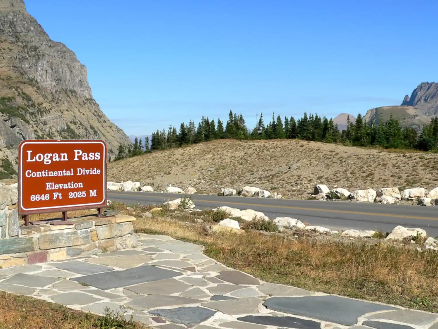 Going-to-the-Sun Road over Logan Pass
