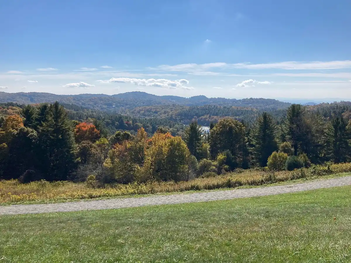 Stay near Linville or Blowing Rock