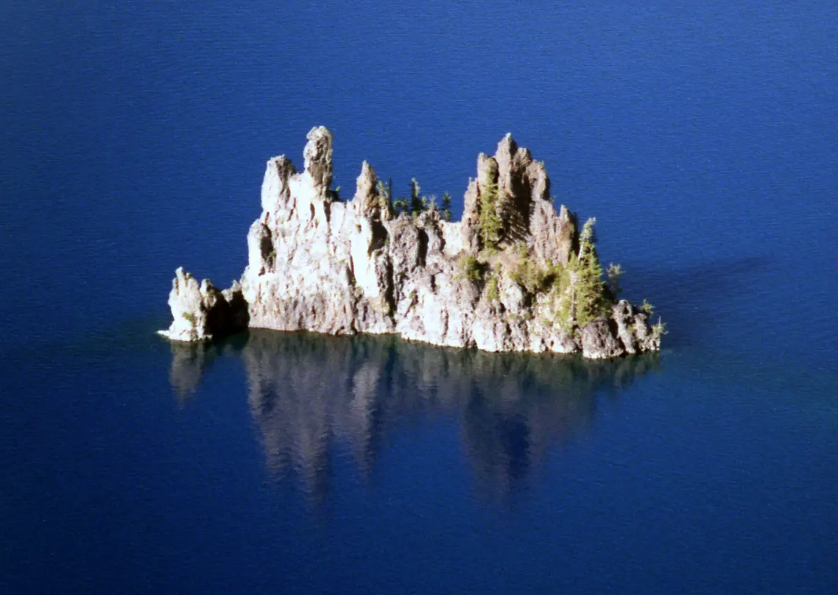 Ship Island Lake · the Bighorn Crags