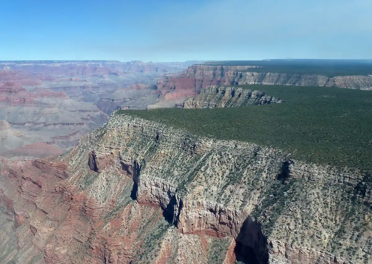Hummer & hiking tour · Buck Wild Hummer Tours