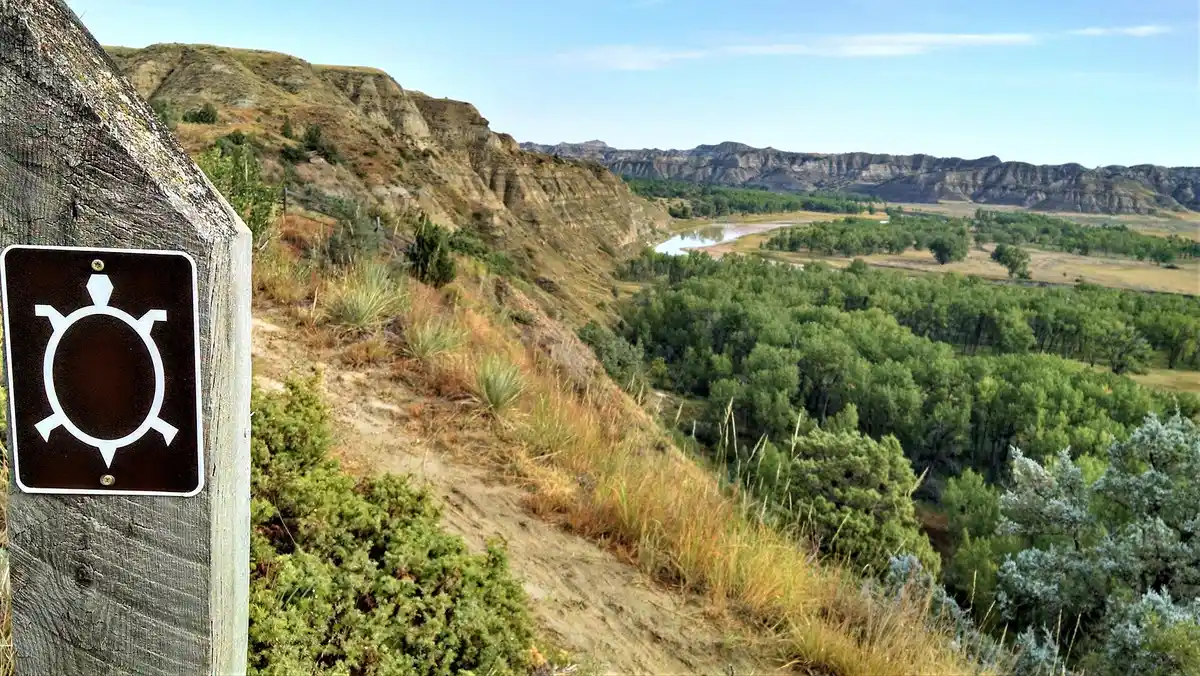 Approach Icebox Canyon