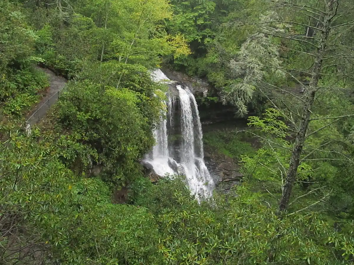 Cliffside Lake loop