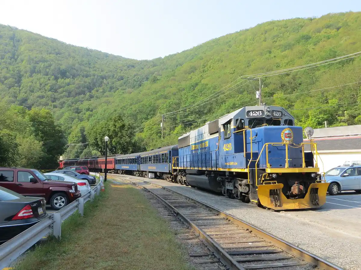 Drive east to Jim Thorpe