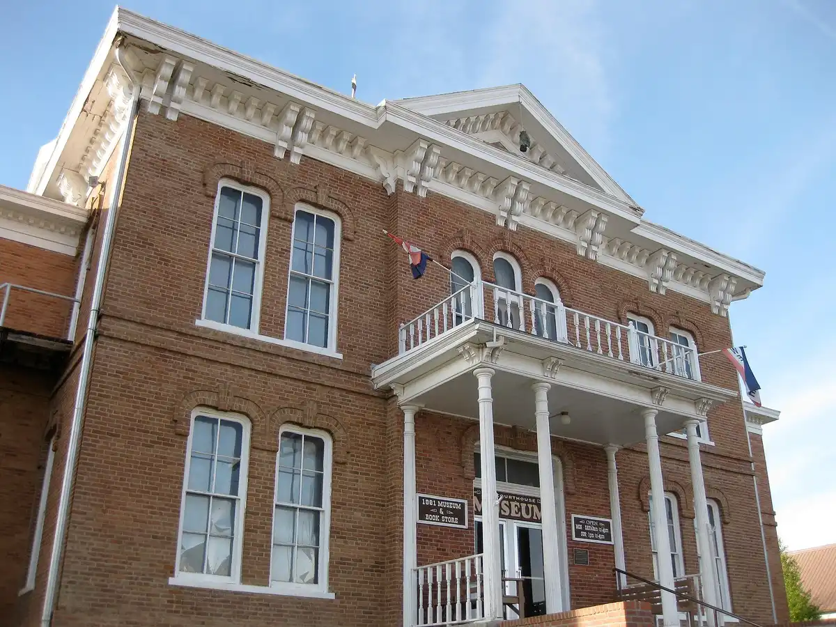 Fourth night in Custer