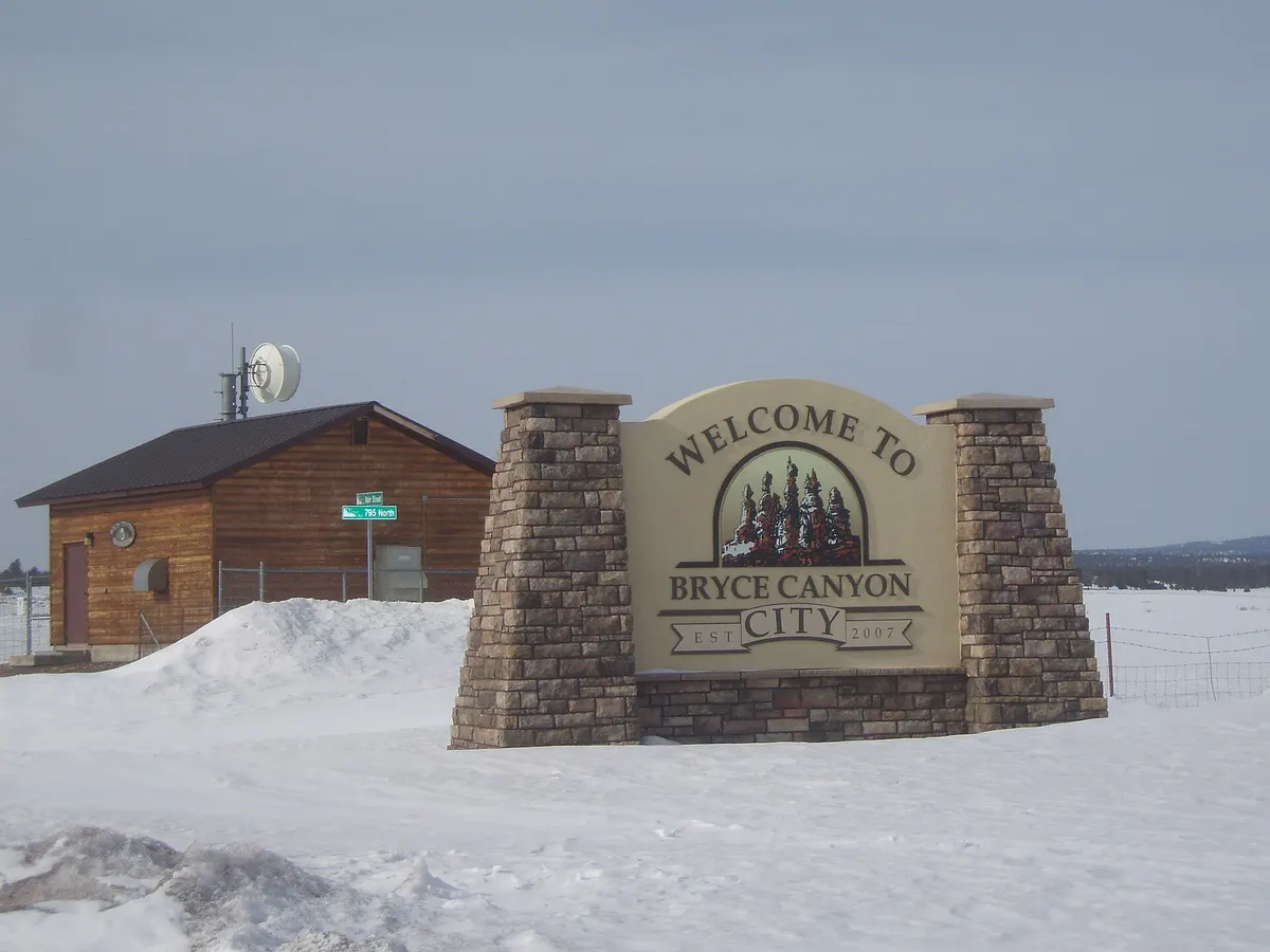 Stay in Bryce Canyon City