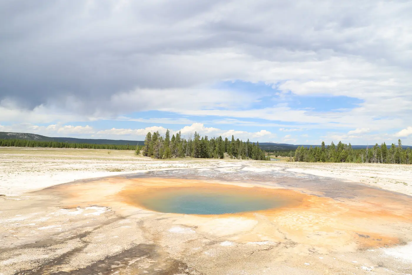 Hot spring on the Midway sinter flats
